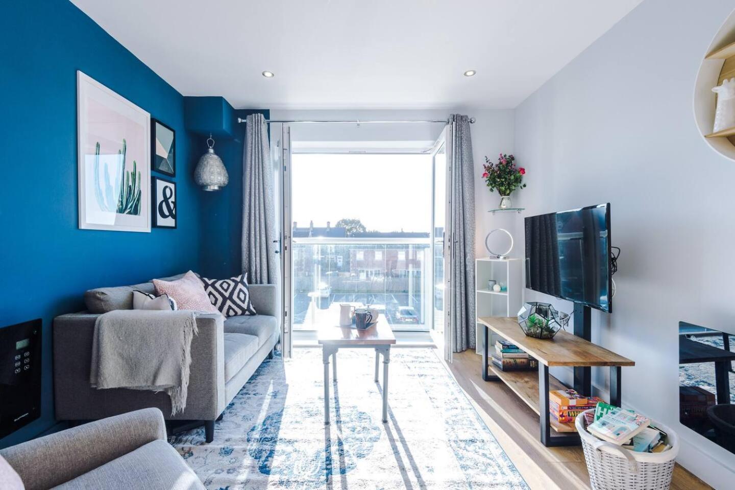 Stunning 2Bedroom 2Bathroom Apt With Parking Space شيفيلد المظهر الخارجي الصورة